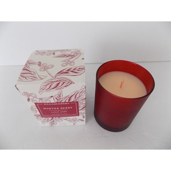 Williams Sonoma Winter Berry candle 9 ounces NEW - Picture 3 of 4